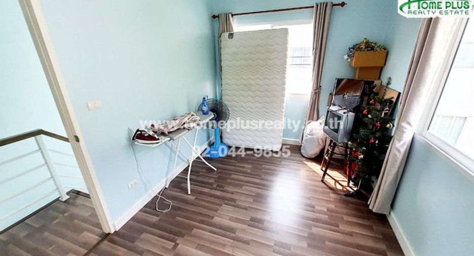 Haus zum Kauf mit 3 Zimmer in Bang Khun Thian, Bangkok