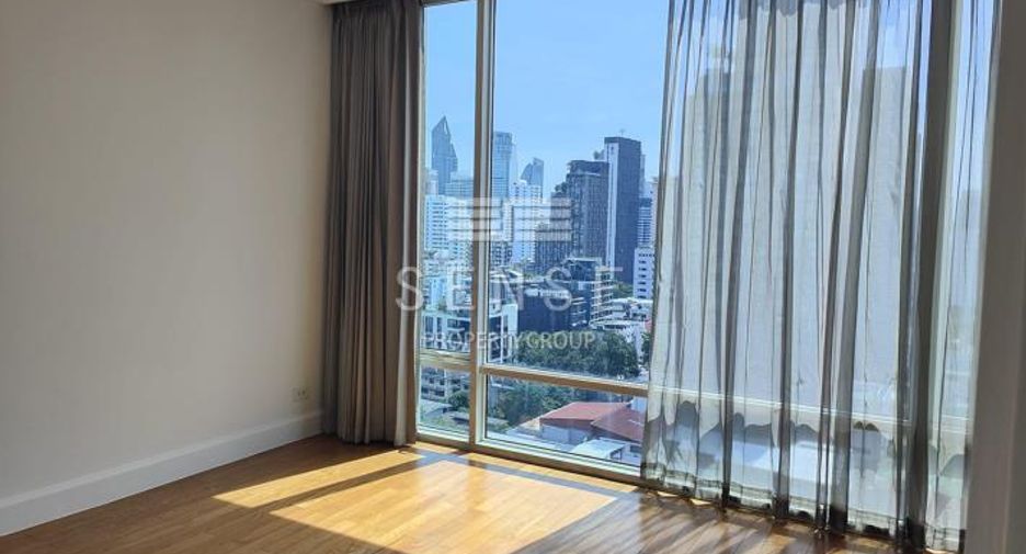 Wohnung zur Miete mit 3 Zimmer in Watthana, Bangkok