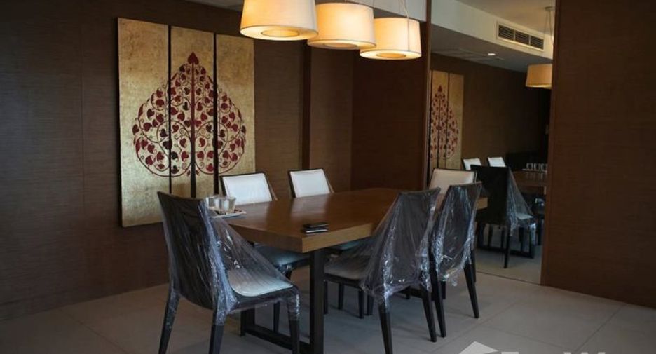 For rent 3 bed condo in Watthana, Bangkok