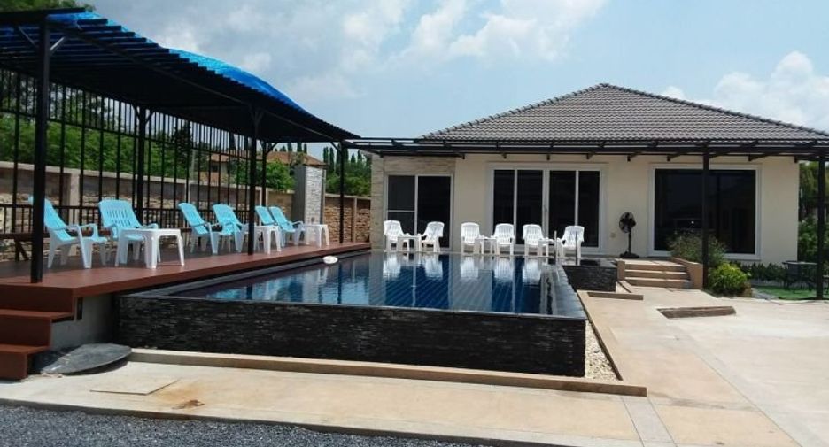 For rent and for sale 10 bed villa in Bang Saray, Pattaya