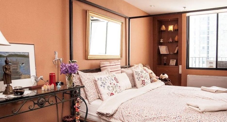 For rent 1 bed condo in Watthana, Bangkok