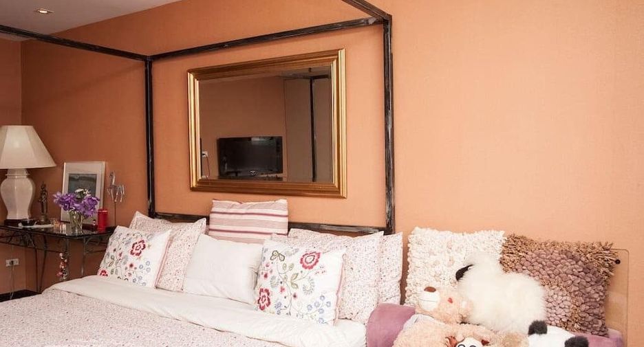 For rent 1 bed condo in Watthana, Bangkok