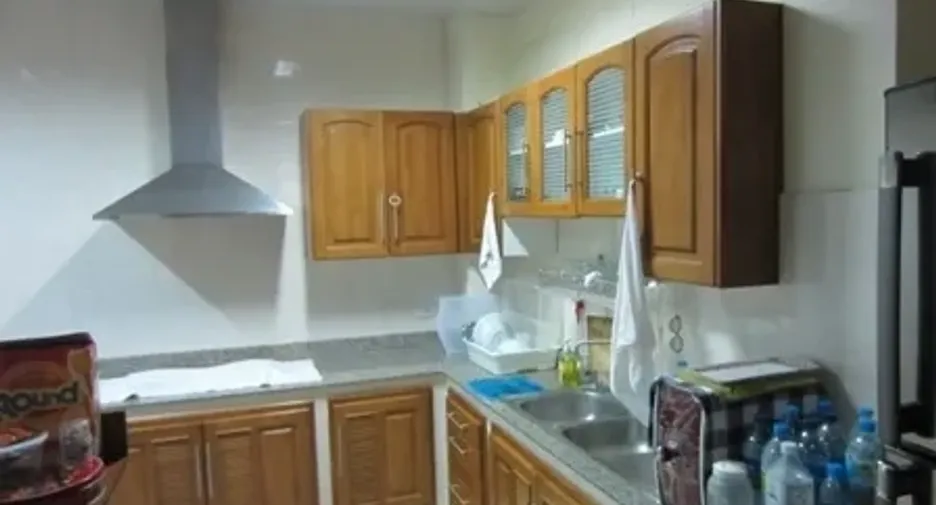 For rent and for sale 4 bedrooms office in Wang Thonglang, Bangkok
