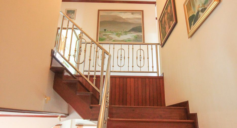 For sale 4 bedrooms villa in Cha Am, Phetchaburi