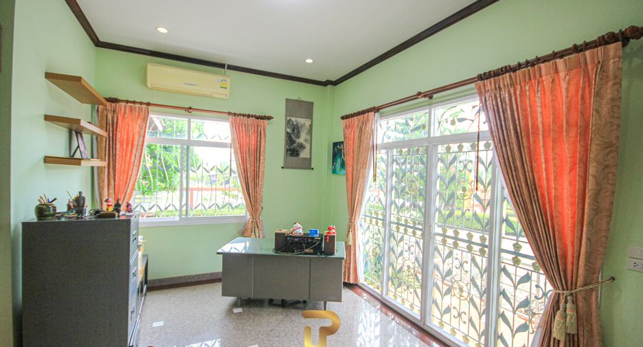 For sale 4 bedrooms villa in Cha Am, Phetchaburi