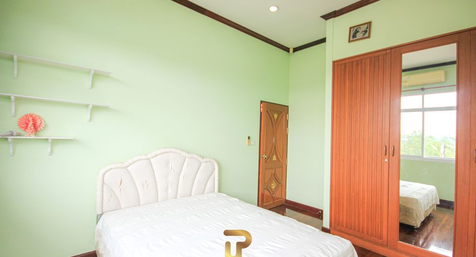 For sale 4 bedrooms villa in Cha Am, Phetchaburi