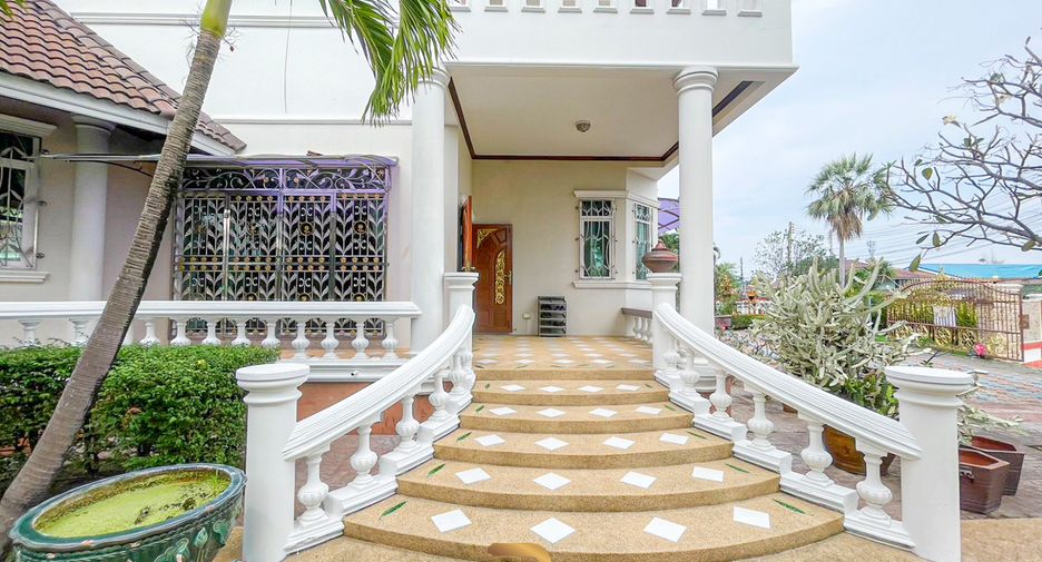 For sale 4 bedrooms villa in Cha Am, Phetchaburi