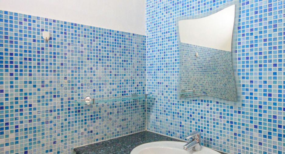 For sale 4 bedrooms villa in Cha Am, Phetchaburi