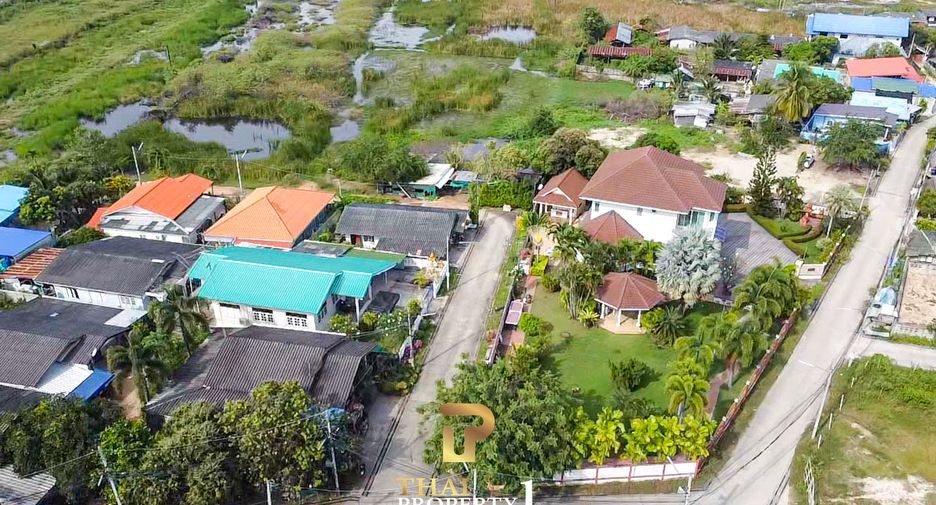 For sale 4 bedrooms villa in Cha Am, Phetchaburi