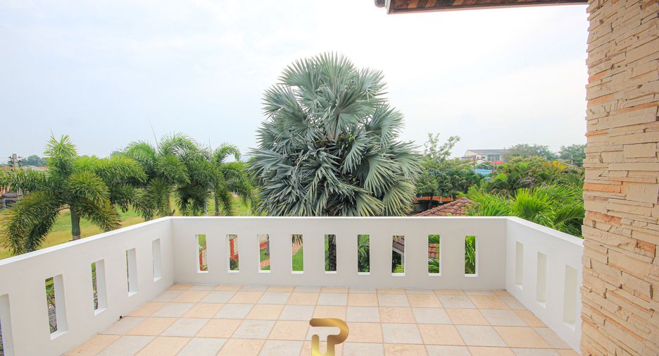 For sale 4 bedrooms villa in Cha Am, Phetchaburi