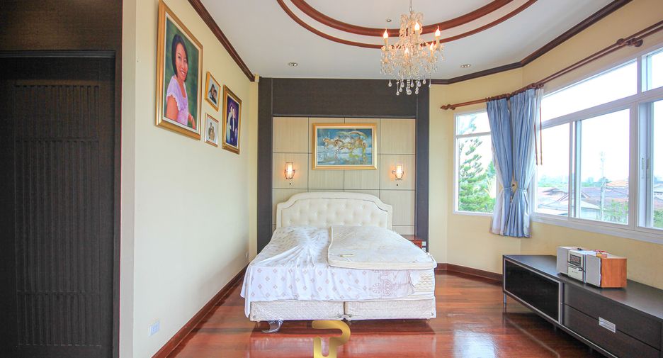 For sale 4 bedrooms villa in Cha Am, Phetchaburi