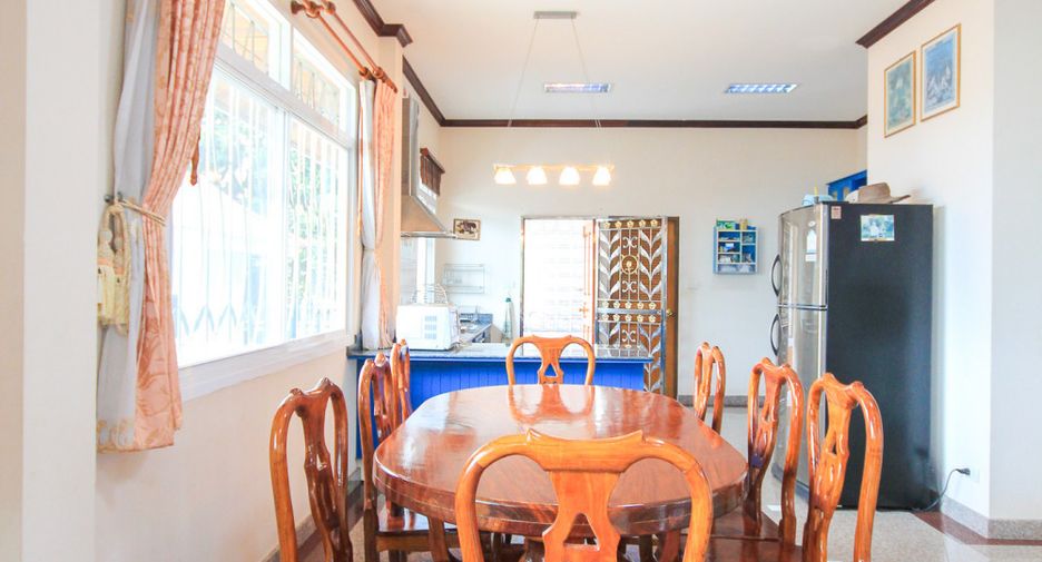 For sale 4 bedrooms villa in Cha Am, Phetchaburi