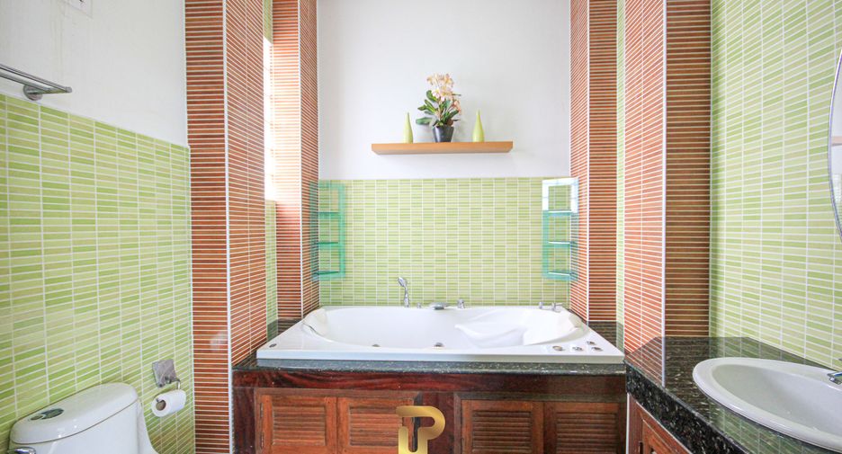 For sale 4 bedrooms villa in Cha Am, Phetchaburi