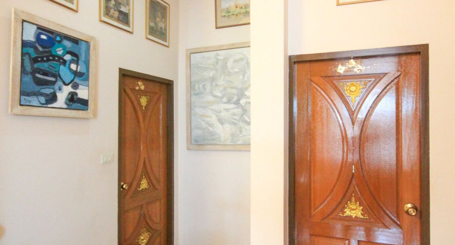For sale 4 bedrooms villa in Cha Am, Phetchaburi