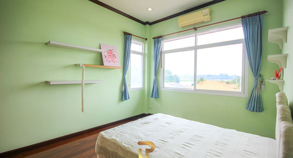 For sale 4 bedrooms villa in Cha Am, Phetchaburi