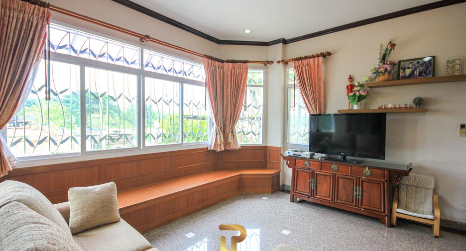 For sale 4 bedrooms villa in Cha Am, Phetchaburi