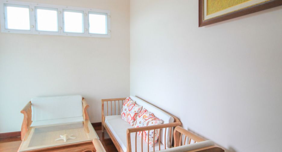 For sale 4 bedrooms villa in Cha Am, Phetchaburi