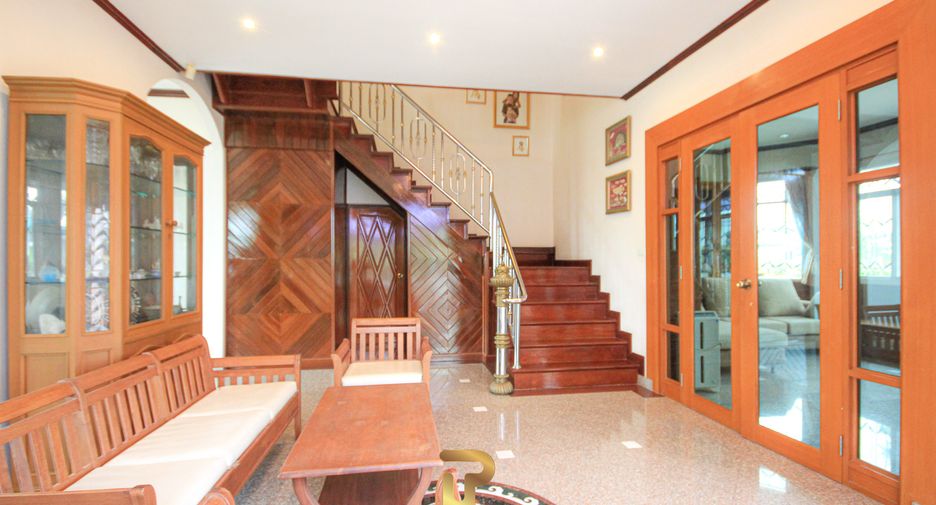 For sale 4 bedrooms villa in Cha Am, Phetchaburi