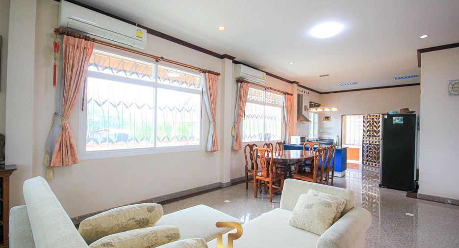 For sale 4 bedrooms villa in Cha Am, Phetchaburi