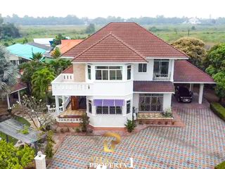 For sale 4 bedrooms villa in Cha Am, Phetchaburi