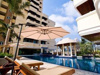 For rent 3 bed condo in Watthana, Bangkok