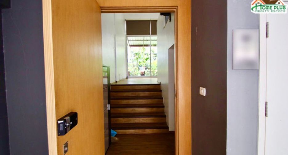 Casa adosada en alquiler y en venta de 3 habitaciones en Khan Na Yao, Bangkok
