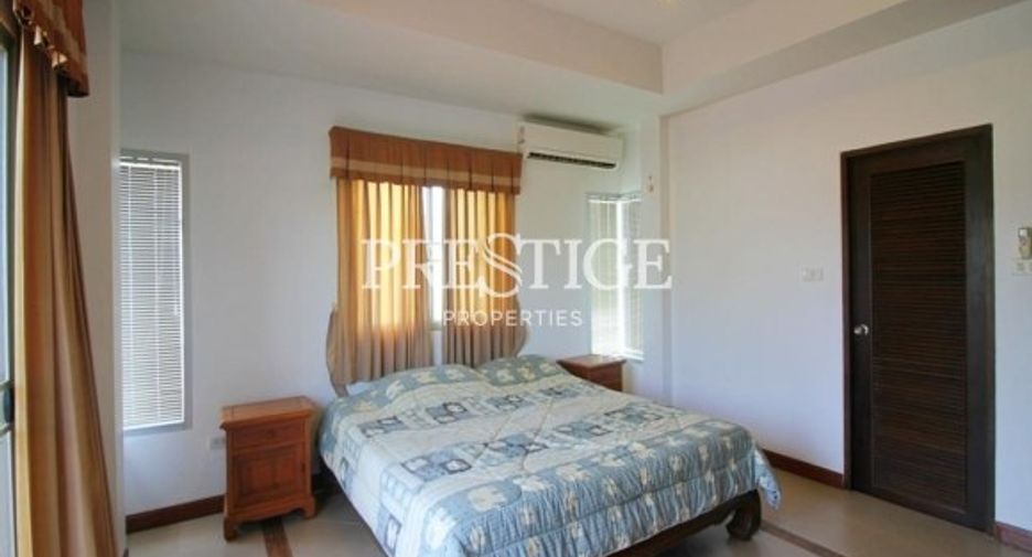 For sale 3 bedrooms house in East Pattaya, Pattaya