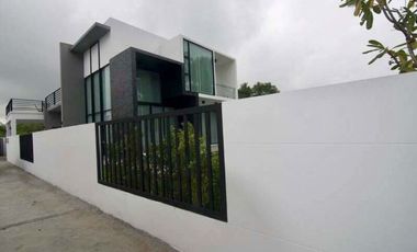 À vendre 4 chambres villa à Mueang Chiang Mai, Chiang Mai