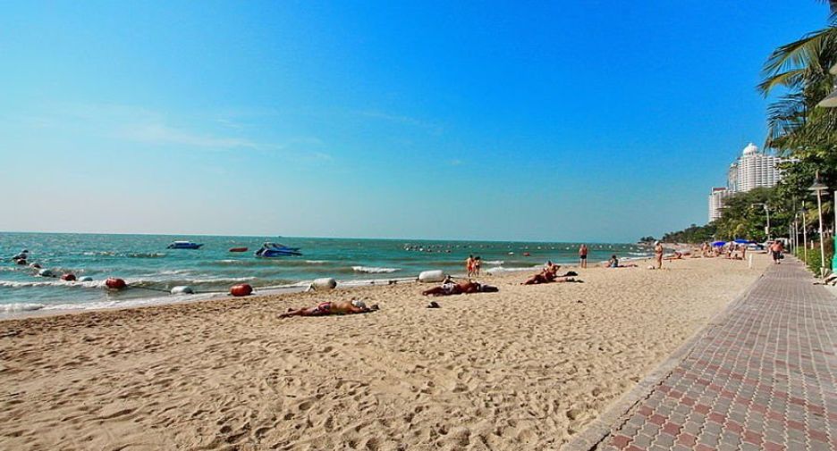 For rent 2 bedrooms condo in Bang Lamung, Chonburi