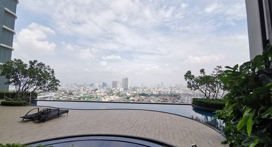 Condo en alquiler y en venta de 3 habitaciones en Bang Kho Laem, Bangkok