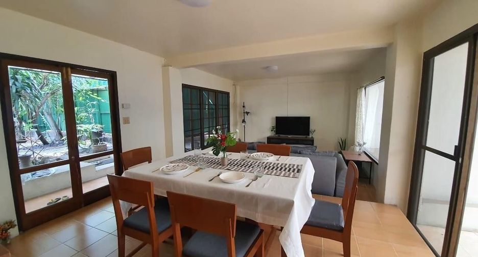 For rent 2 Beds house in Pathum Wan, Bangkok
