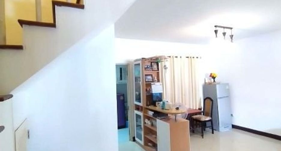 À vendre 3 chambres maison de ville à Thanyaburi, Pathum Thani