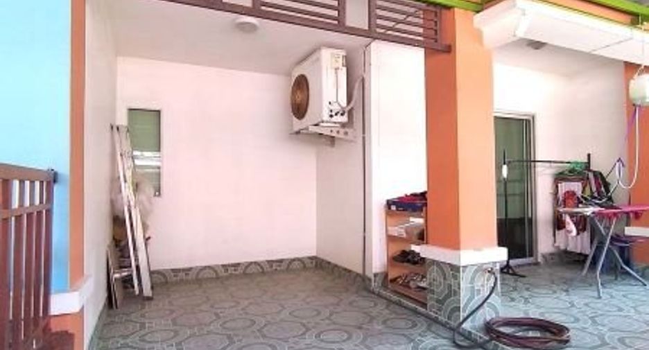 À vendre 3 chambres maison de ville à Thanyaburi, Pathum Thani