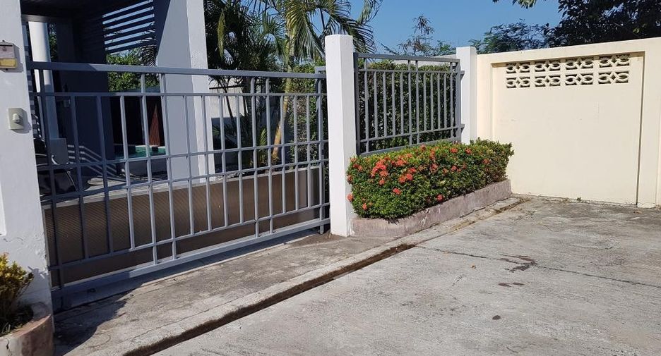 For sale and for rent 2 bed townhouse in Pran Buri, Prachuap Khiri Khan