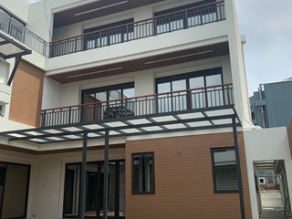 For sale 3 Beds house in Phaya Thai, Bangkok