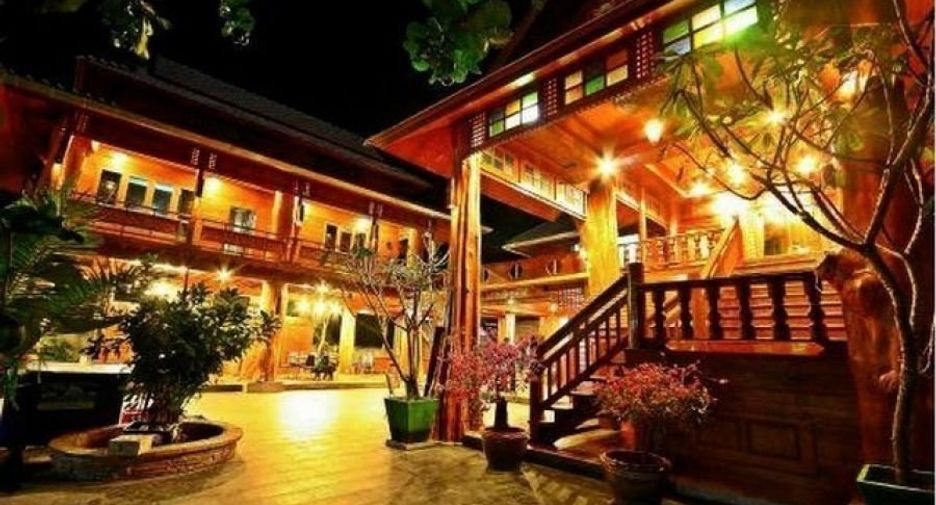 À vendre 8 chambres local commercial à San Pa Tong, Chiang Mai