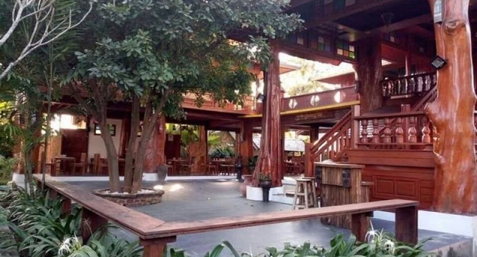 À vendre 8 chambres local commercial à San Pa Tong, Chiang Mai