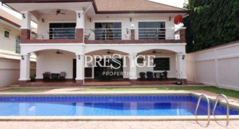 For sale 4 bedrooms house in East Pattaya, Pattaya