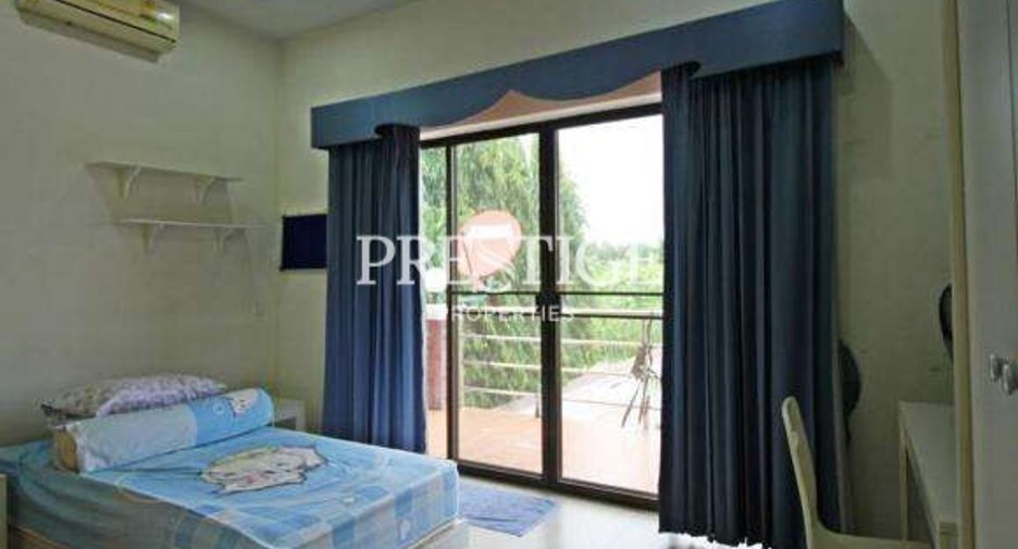 For sale 4 bedrooms house in East Pattaya, Pattaya