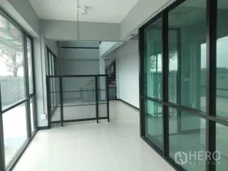 出租 和 出售 仓库 在 Lam Luk Ka, Pathum Thani