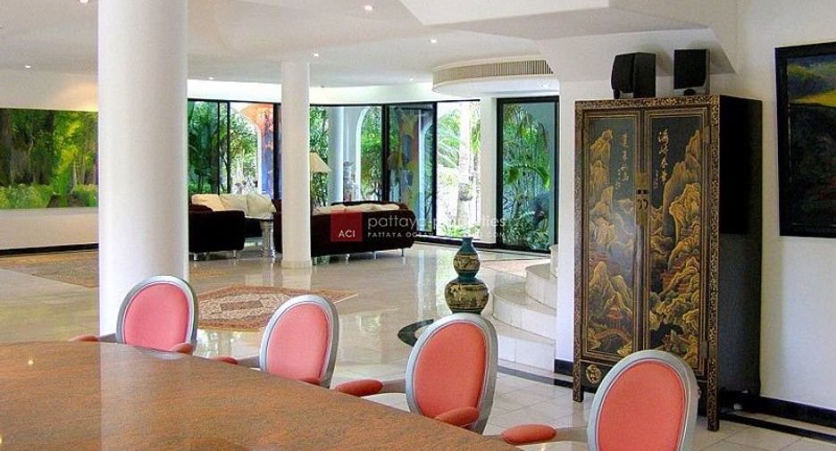 For sale 8 bedrooms house in Bang Lamung, Chonburi
