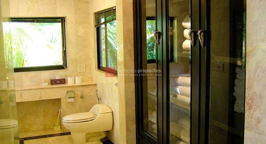 For sale 8 bedrooms house in Bang Lamung, Chonburi