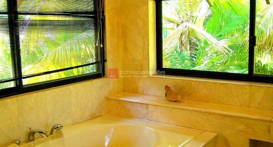 For sale 8 bedrooms house in Bang Lamung, Chonburi