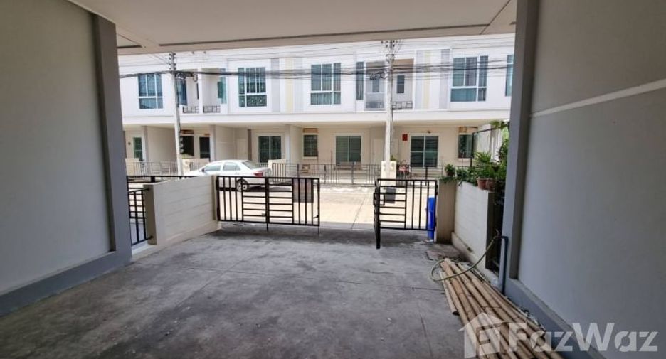 For rent 3 Beds townhouse in Saraphi, Chiang Mai