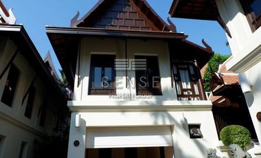 For rent 4 bedrooms house in Khlong Toei, Bangkok