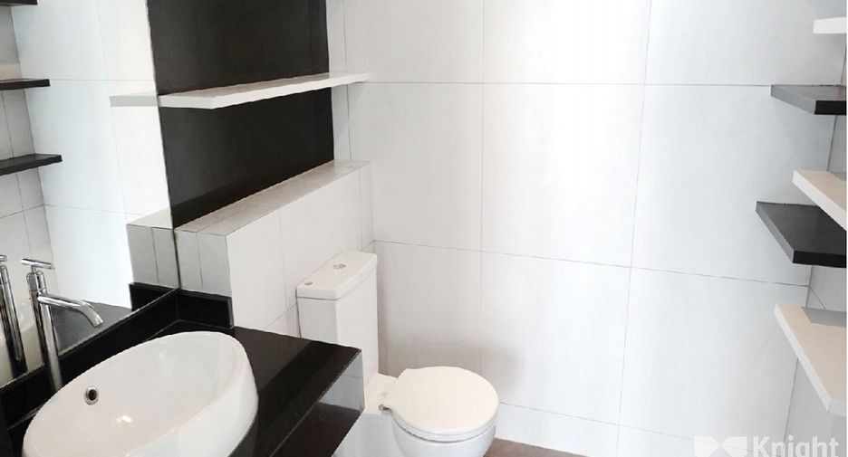 ขาย 3 ห้องนอน คอนโด ใน วัฒนา, กรุงเทพฯ