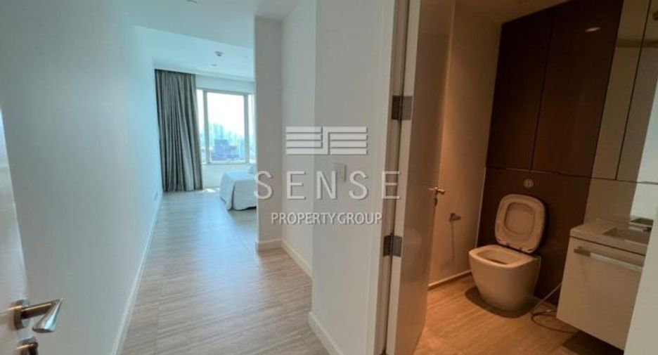 Condo en alquiler de 3 habitaciones en Pathum Wan, Bangkok