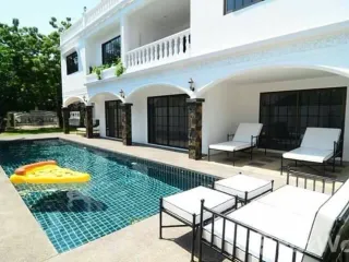 For sale 11 bed villa in Hua Hin, Prachuap Khiri Khan