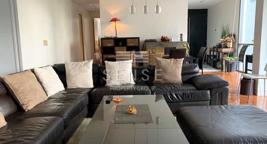 Condo en alquiler de 3 habitaciones en Khlong Toei, Bangkok