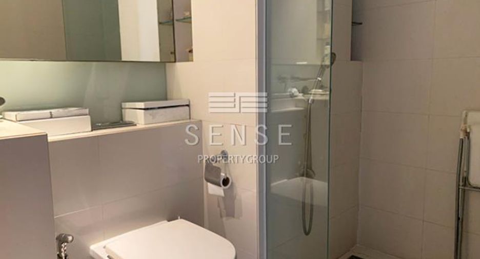 Condo en alquiler de 3 habitaciones en Khlong Toei, Bangkok